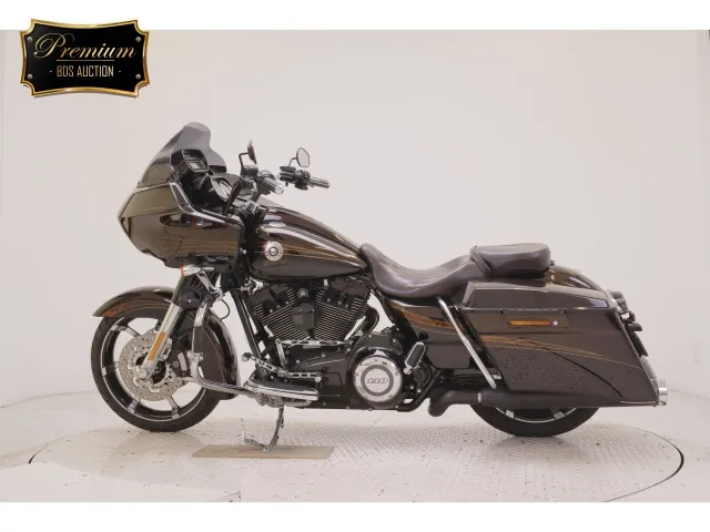Harley-Davidson FLTRXSE1800CVO 2012, light brown, фото 2