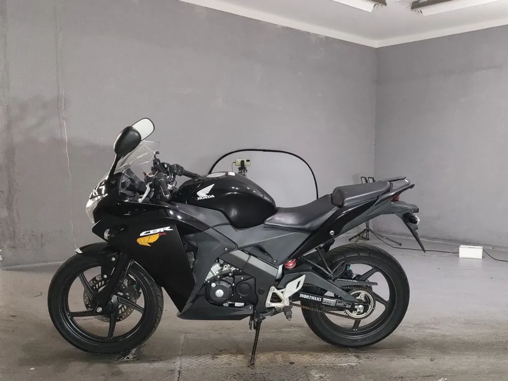 Honda CBR125R, чёрный, фото 2
