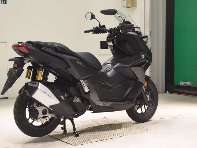 Honda ADV160, matt black, фото 5