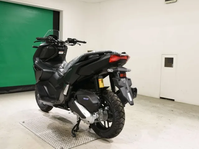 Honda ADV160, matt black, фото 6