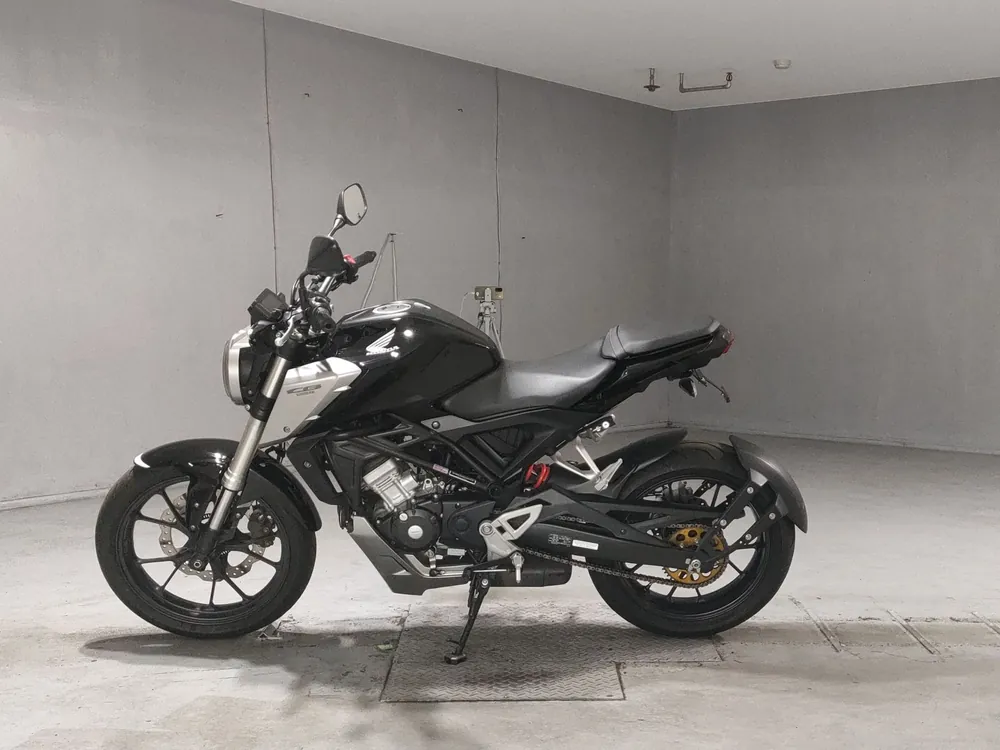 Honda CB125R, чёрный, фото 2