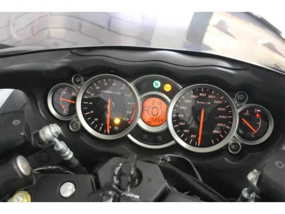 Suzuki GSX1300R 2015, p white, фото 3
