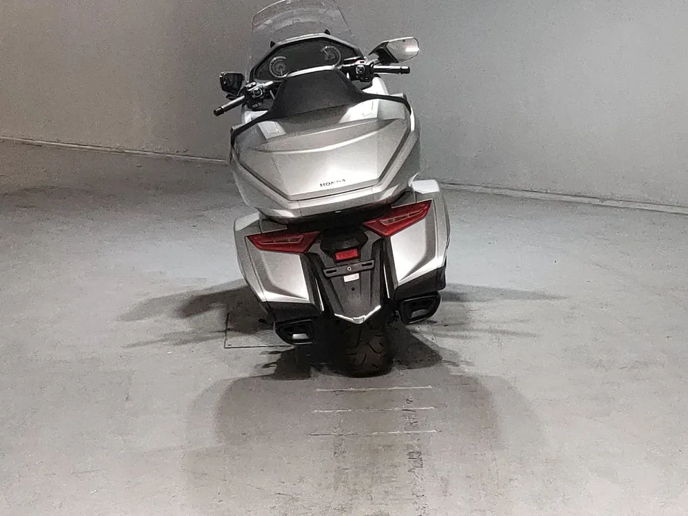 Honda GL1800 2025, серебристый, фото 4