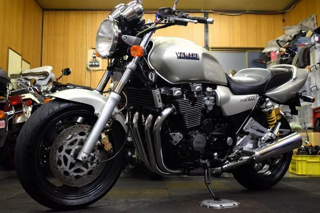 Yamaha XJR1200 1998, фото 4