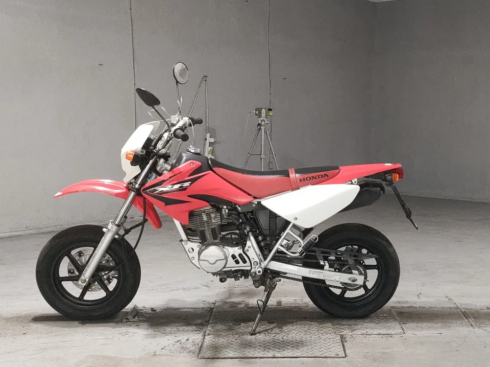 Honda XR100 Motard, чёрный, красный, фото 2