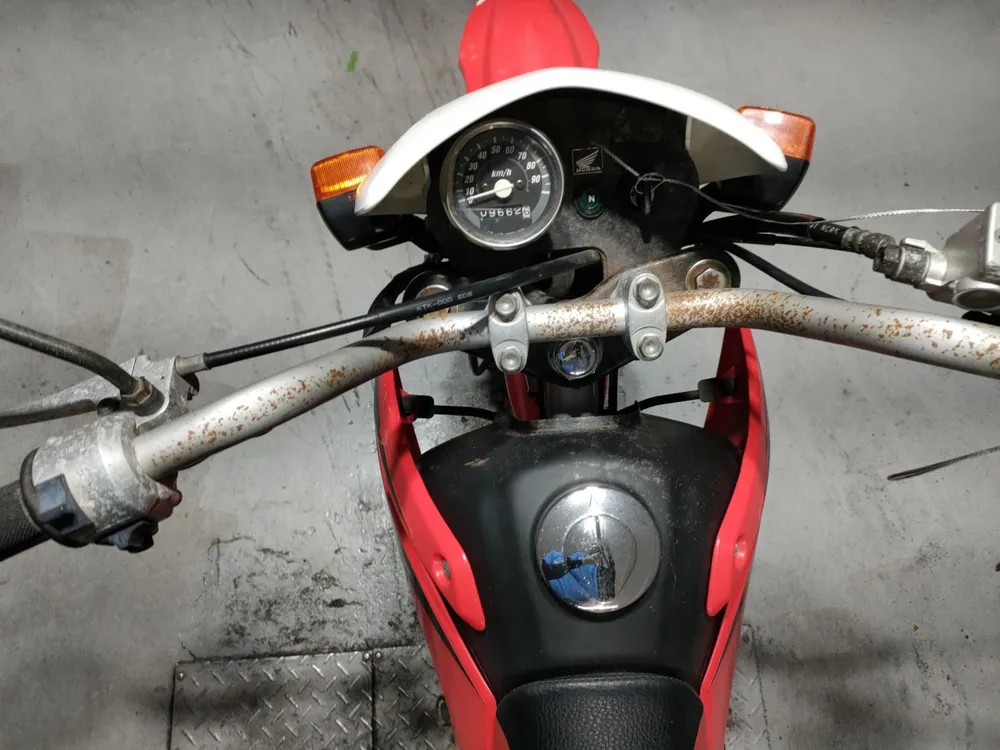 Honda XR100 Motard, чёрный, красный, фото 5