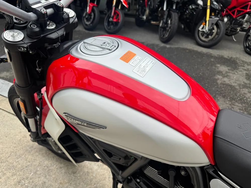 Ducati Scrambler Icon 2023, red/silver, фото 15