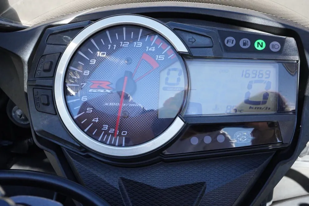 Suzuki GSX-R1000 2010, фото 8