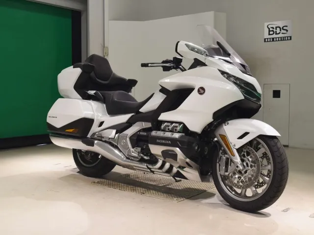 Honda GL1800 2026, белый, фото 3