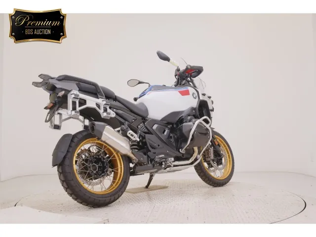 BMW R1300Gs Adv Asa 2026, white | red | blue, фото 5