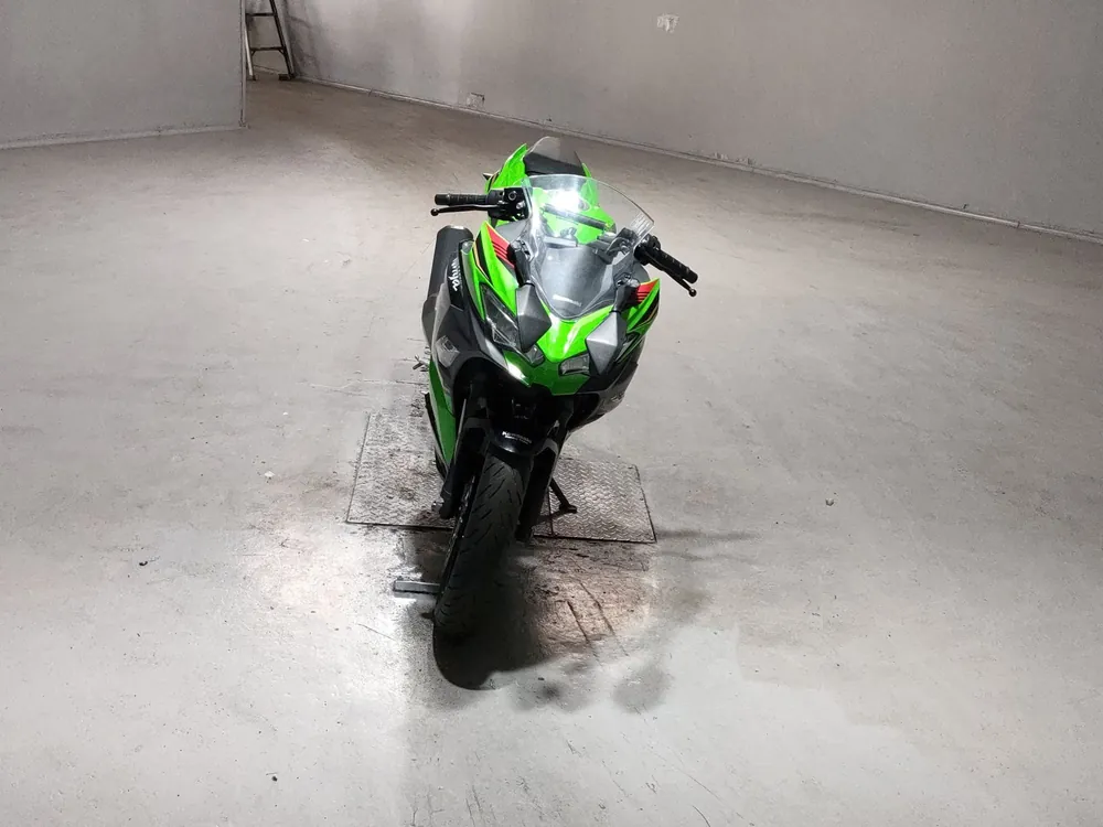 Kawasaki Ninja 400 2020, black / green, фото 3