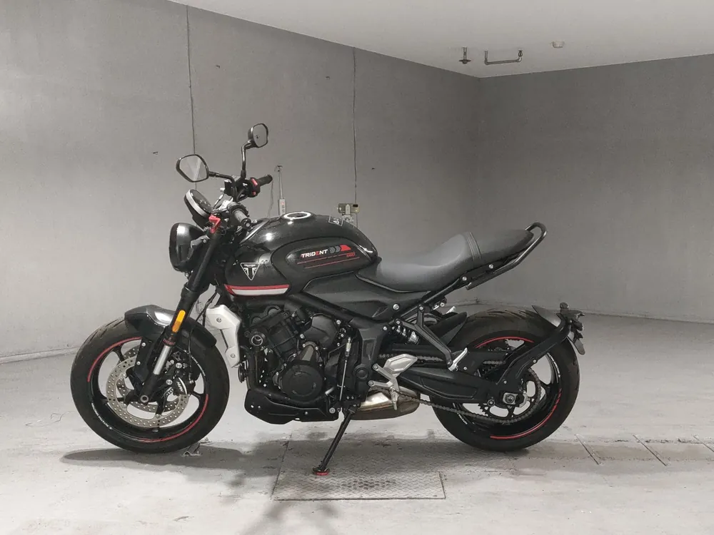 Triumph Trident 660 2023, чёрный, фото 2