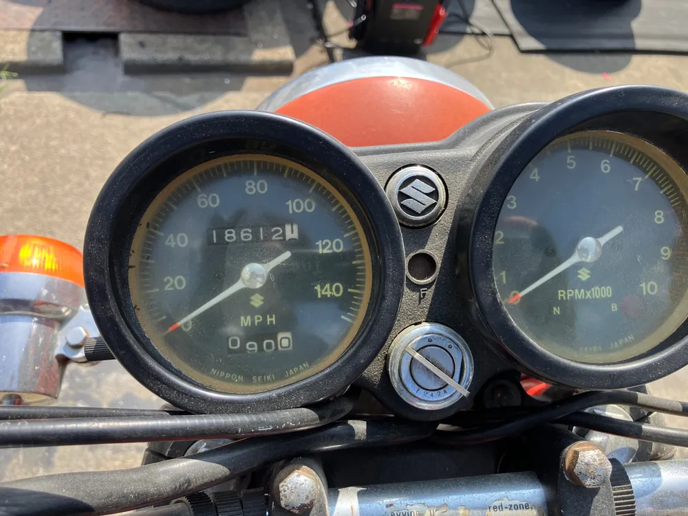 Suzuki GT380, оранжевый, фото 3
