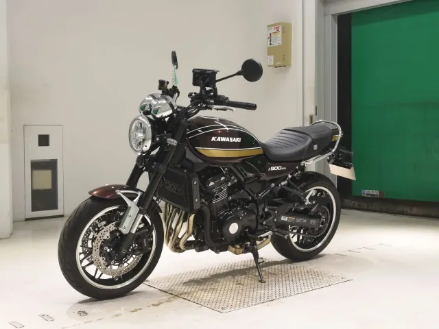 Kawasaki Z900RS 2025, dark red wine, фото 4