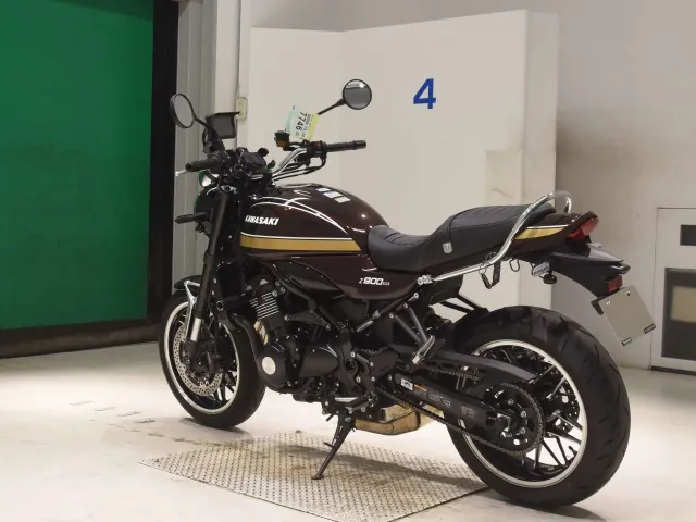 Kawasaki Z900RS 2025, dark red wine, фото 6
