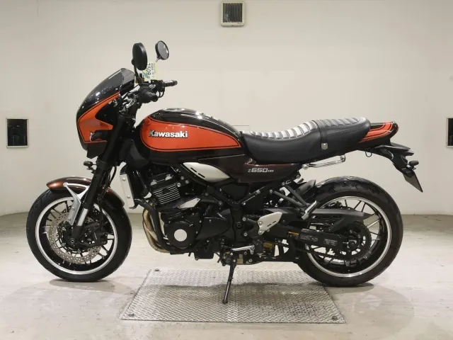 Kawasaki Z900RS 2019, black | orange, фото 2