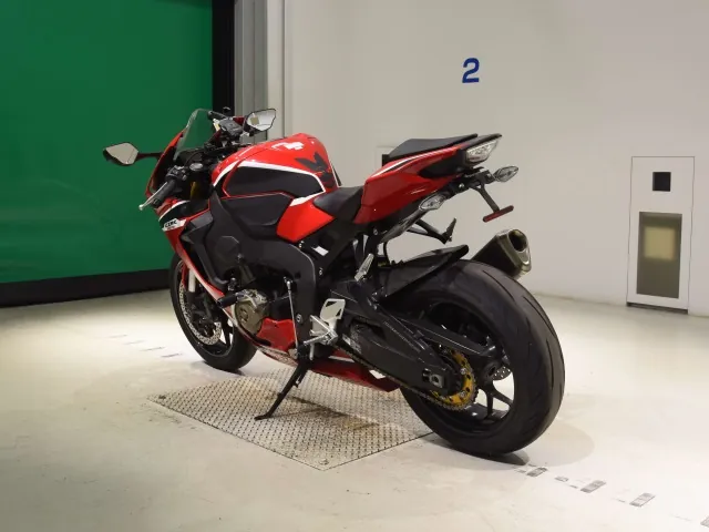 Honda CBR1000RR 2019, white | red | black, фото 6