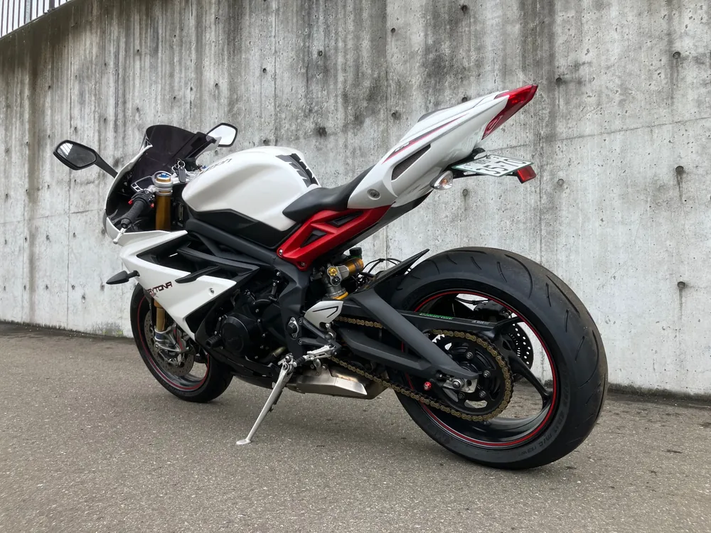 Triumph Daytona 675 R 2015, белый, фото 5