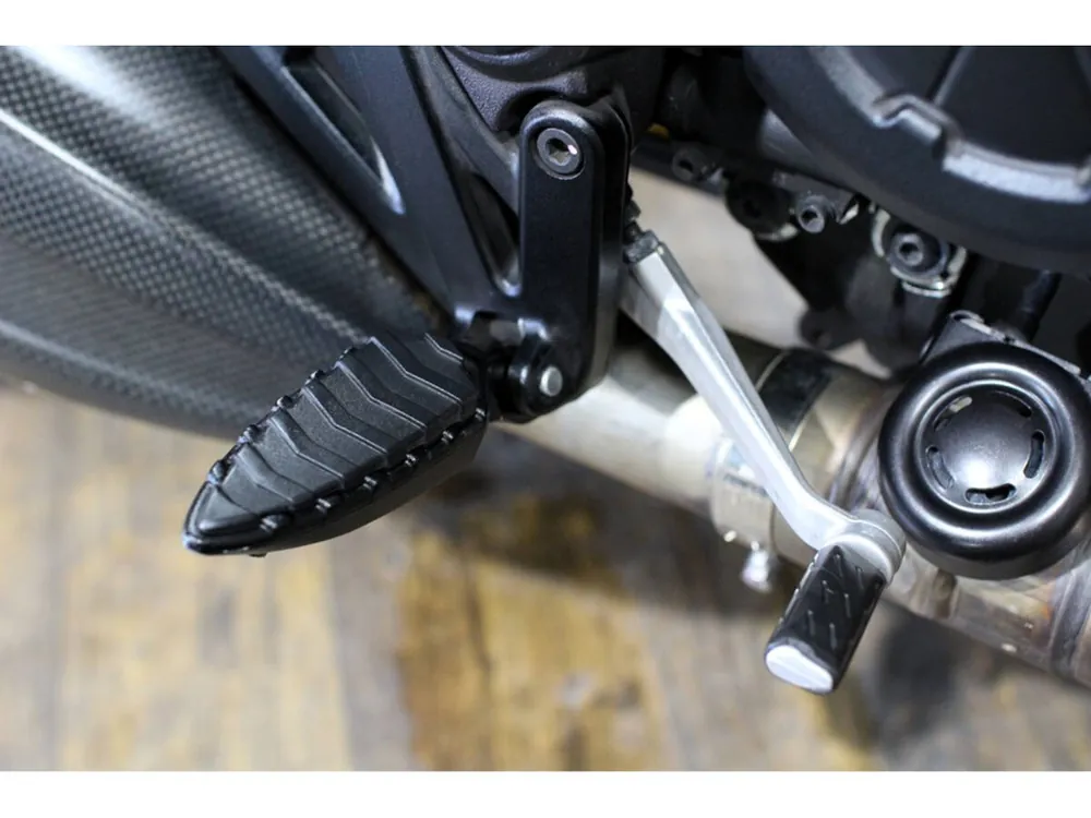 Ducati DIAVEL AMG 2012, фото 9