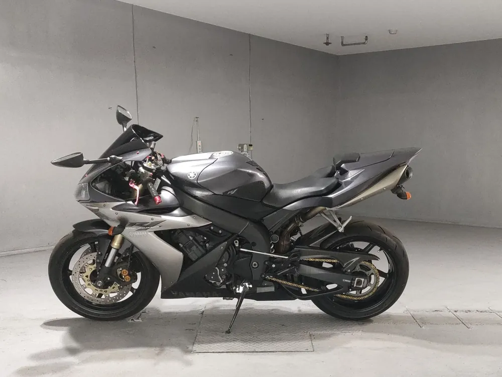 Yamaha YZF-R1 2004, серебристый, фото 2