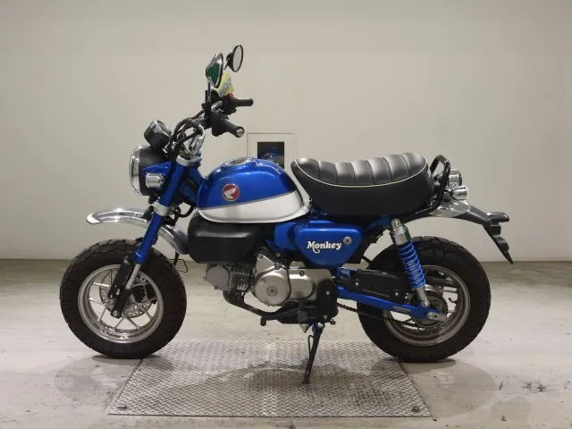 Honda Monkey 125, белый, синий, фото 2
