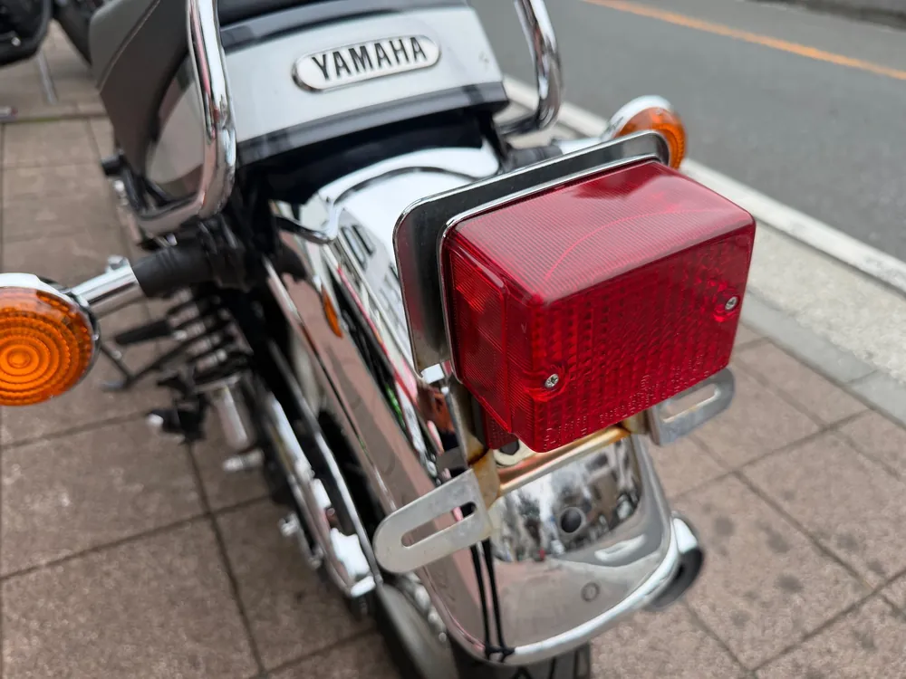 Yamaha SR400 Final Edition Limited 2021, серый, серебристый, фото 9