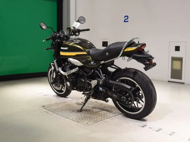Kawasaki Z900RS 2021, зелёный, фото 6