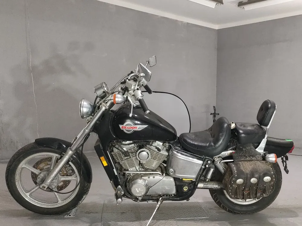 Honda Shadow 1100 1993, чёрный, фото 2