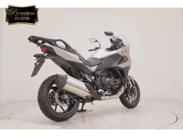 Honda NT1100 2026, золотистый, фото 5