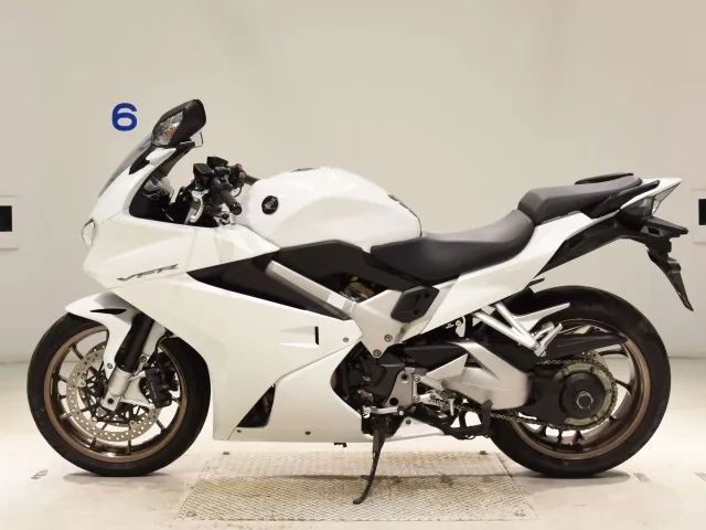 Honda VFR800F 2015, белый, фото 2