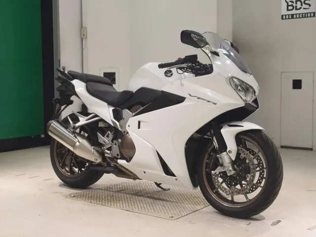 Honda VFR800F 2015, белый, фото 3