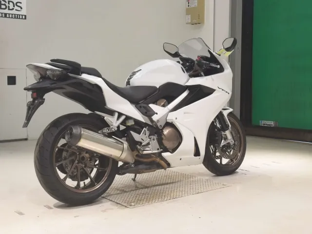 Honda VFR800F 2015, белый, фото 5