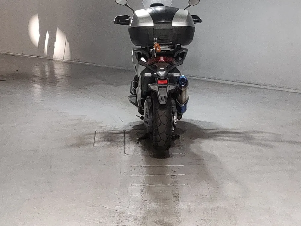 Honda X-ADV750 2017, серебристый, фото 4