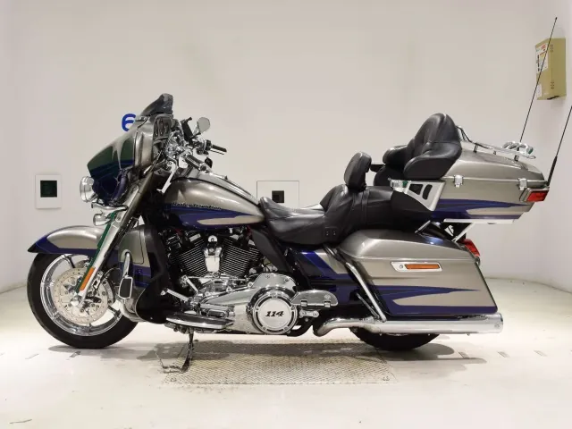 Harley-Davidson FLHTKSE1870CVO 2017, синий, серебристый, фото 2