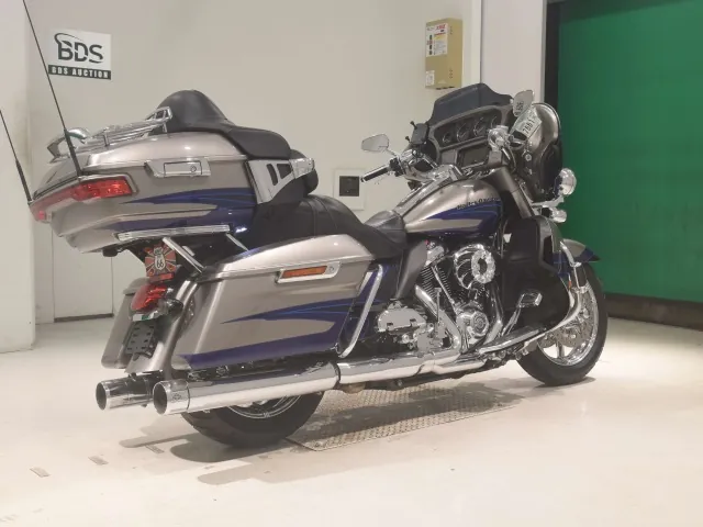 Harley-Davidson FLHTKSE1870CVO 2017, синий, серебристый, фото 5