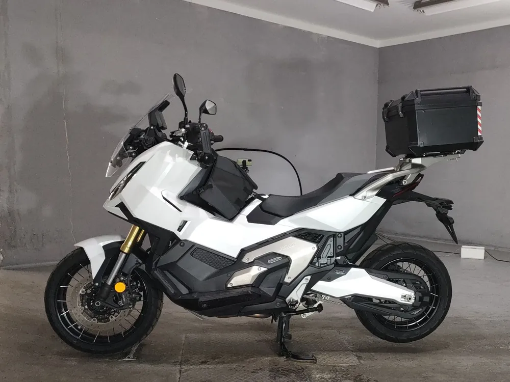 Honda X-ADV750 2024, белый, чёрный, фото 2