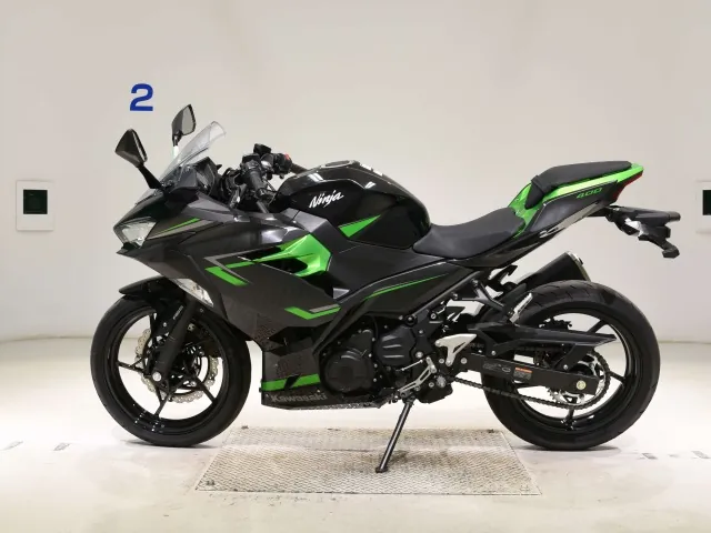 Kawasaki Z400, black | green, фото 2