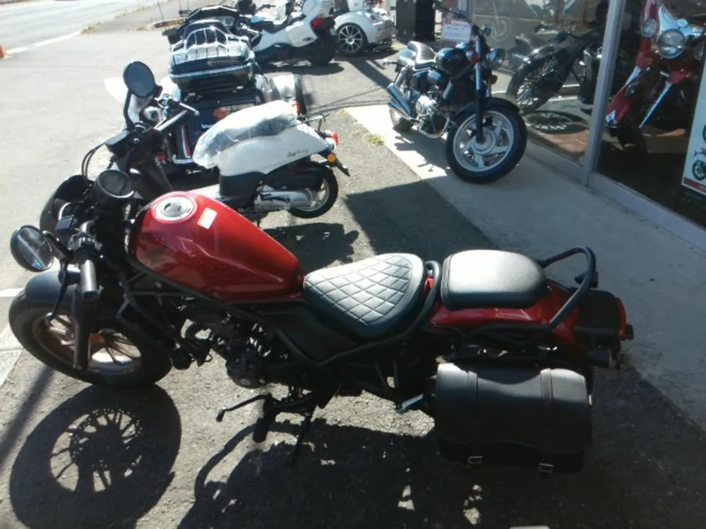 Honda Rebel 250, красный, фото 2