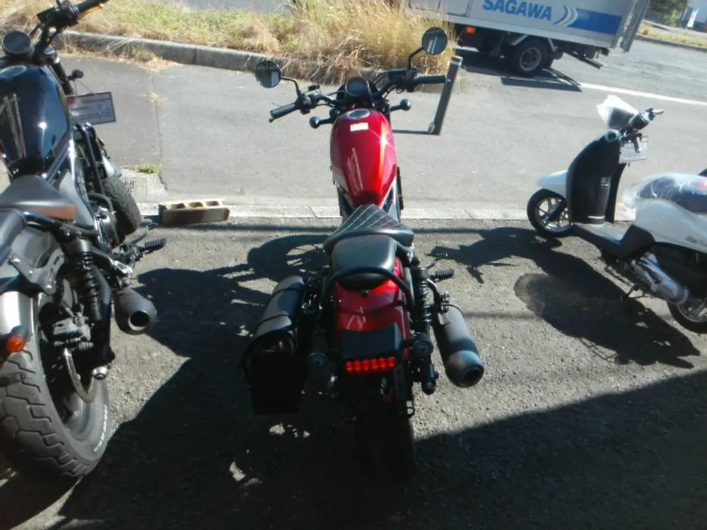 Honda Rebel 250, красный, фото 5