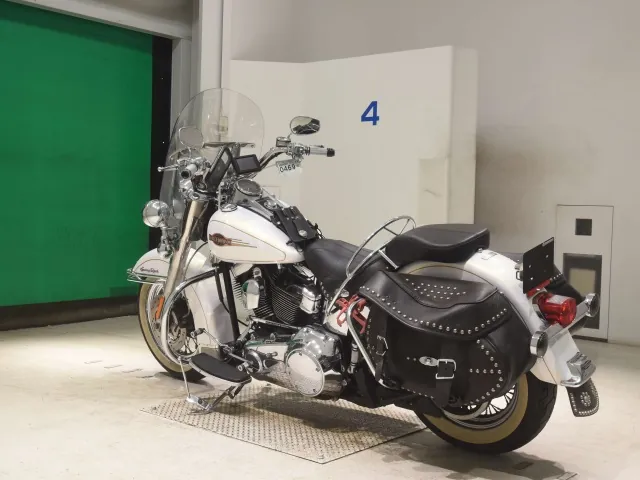 Harley-Davidson FLSTC1580 2007, белый, фото 6
