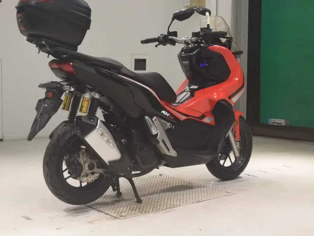 Honda ADV150, красный, фото 5