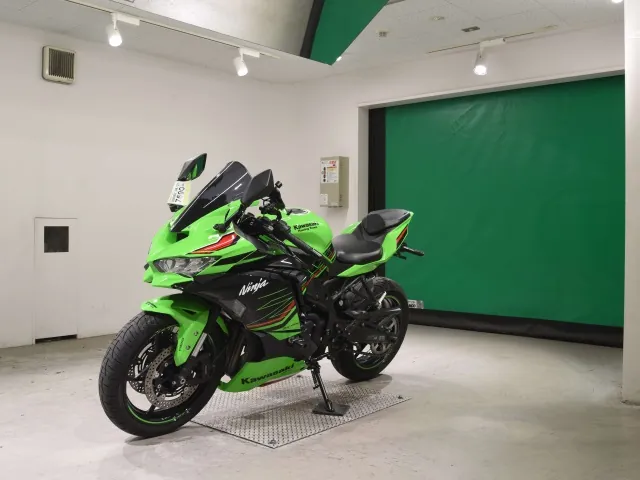 Kawasaki ZX-4R SE 2023, black | green, фото 4