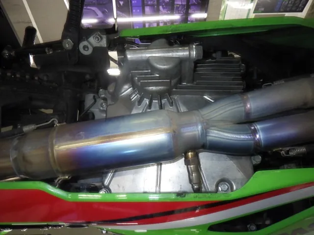 Kawasaki ZX-4R SE 2023, black | green, фото 7