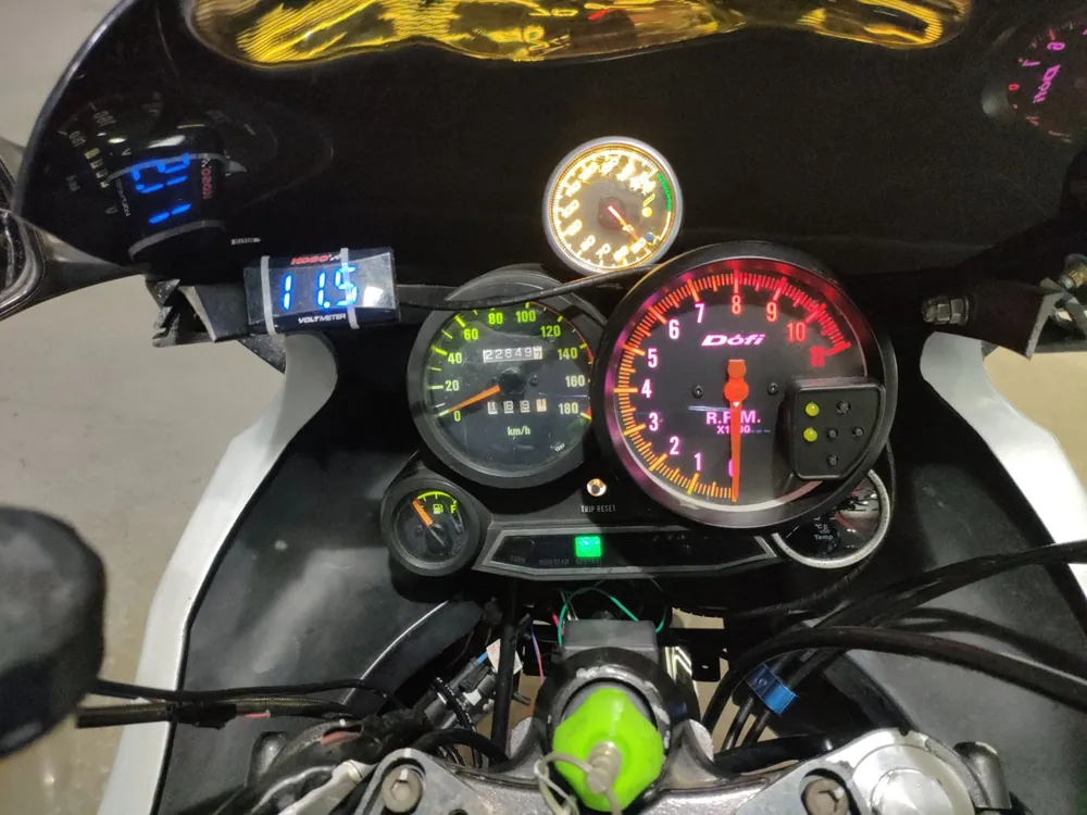 Kawasaki GPZ900R Ninja 1986, серебристый, фото 5