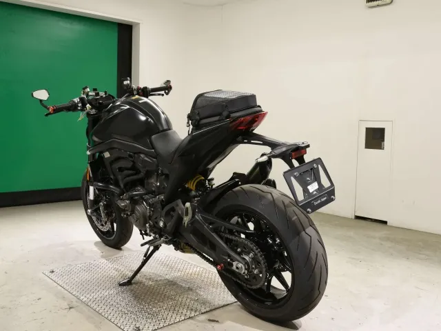 Ducati M937+ 2022, matt black, фото 6