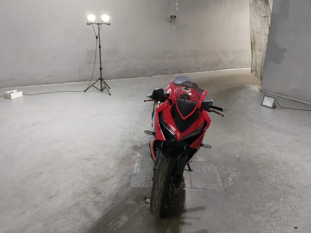 Honda CBR650R 2023, красный, фото 3