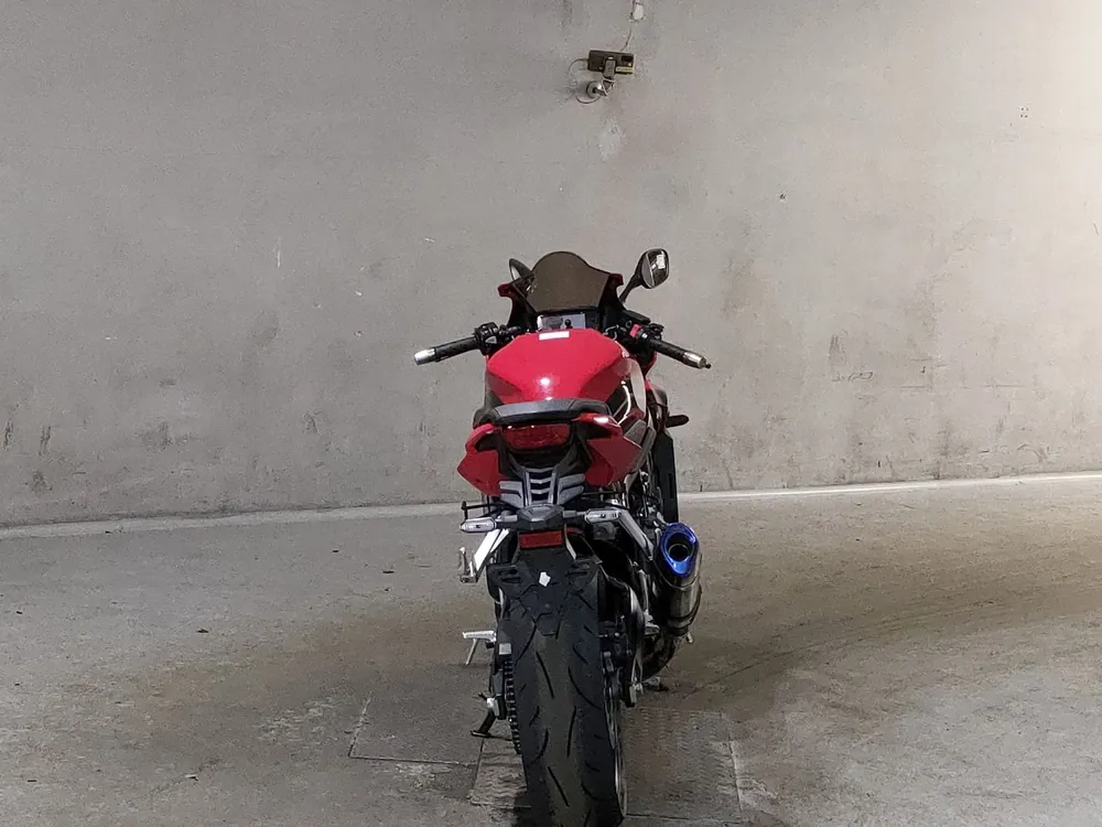 Honda CBR650R 2023, красный, фото 4
