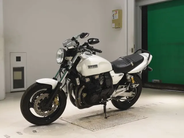 Yamaha XJR400R 1998, белый, фото 4