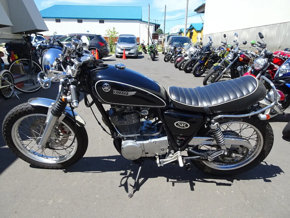 Yamaha SR400 2006, серебристый, фото 2