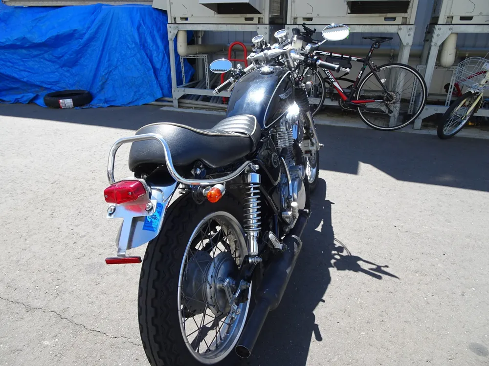 Yamaha SR400 2006, серебристый, фото 5